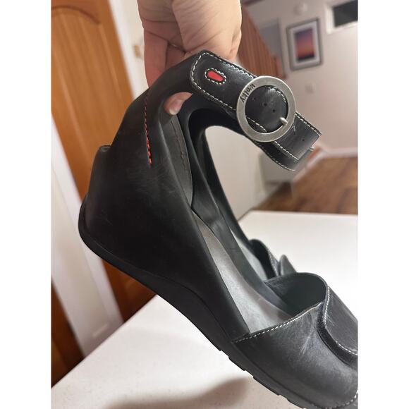 Wolky Wedge Sandals Ladies Size 41 (US Women's 10) Ankle Strap - Picture 3 of 11